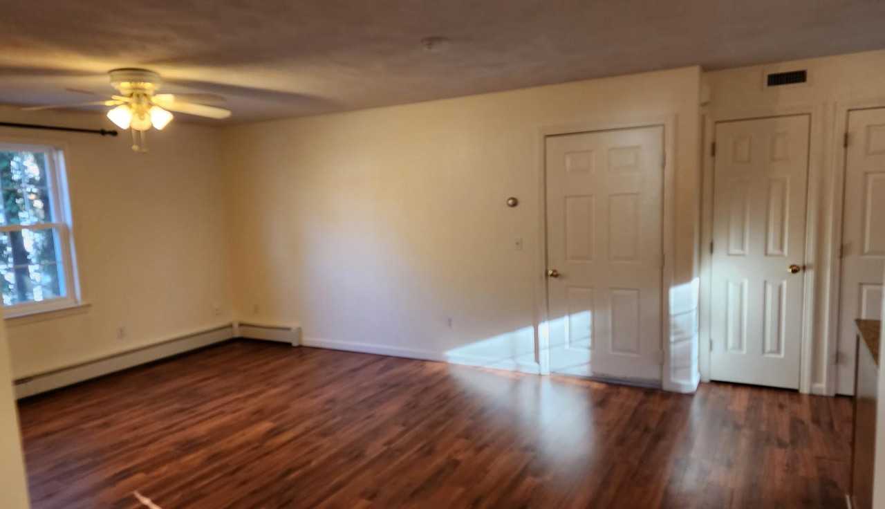 51 A whitehall rd - Photo 2 of 8