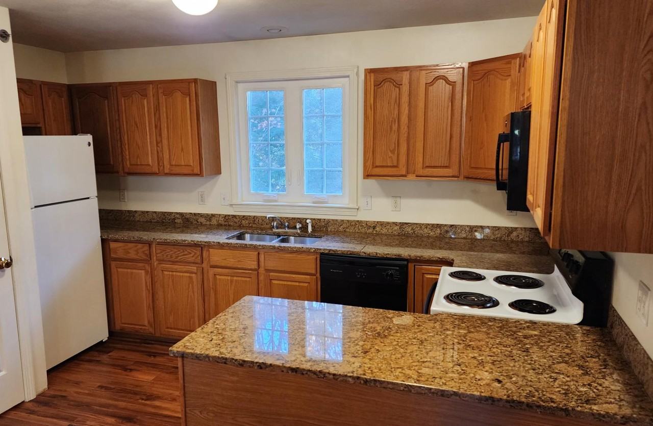 51 A whitehall rd - Photo 6 of 8