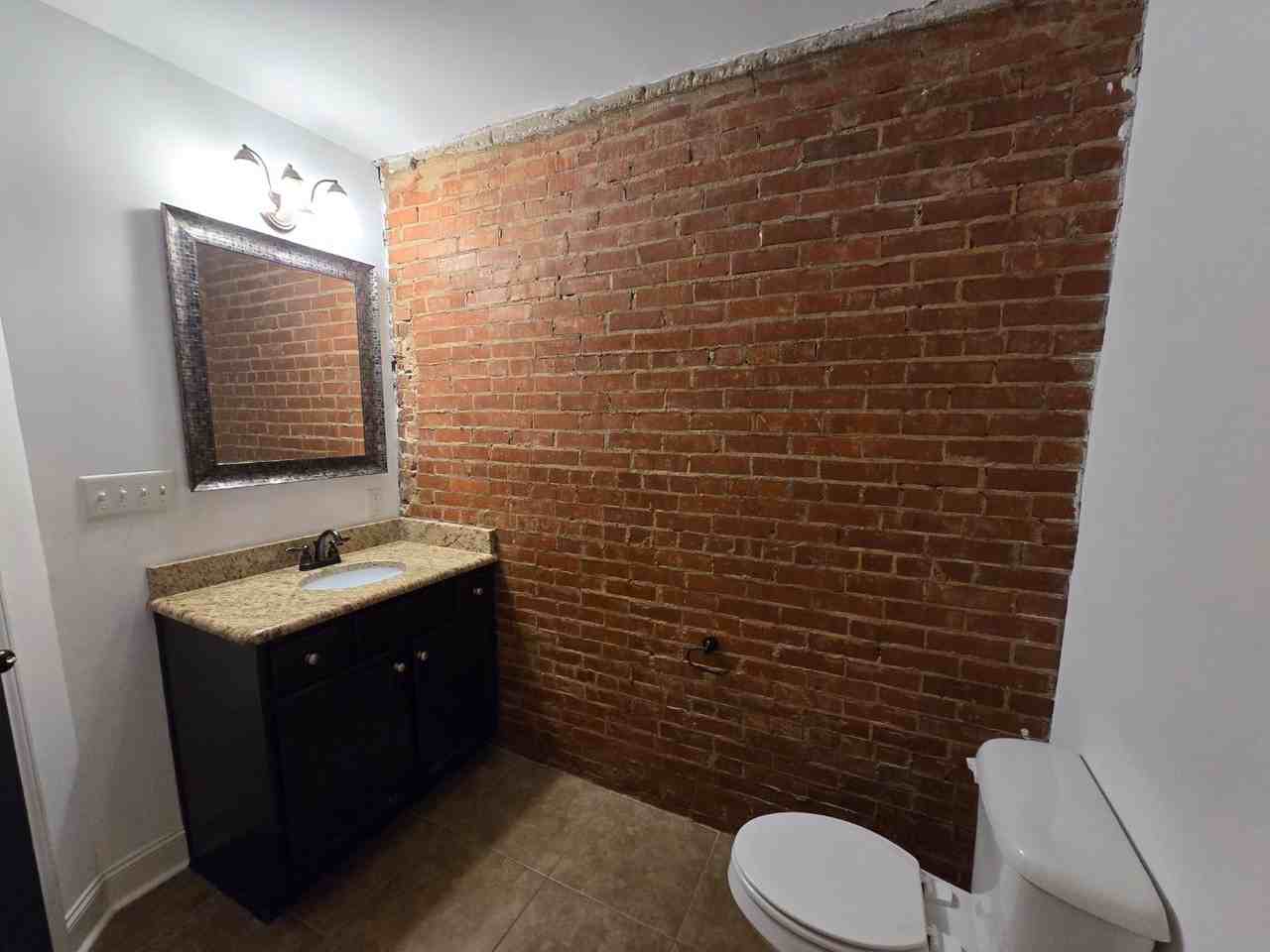 214 Hay Street - Photo 5 of 12