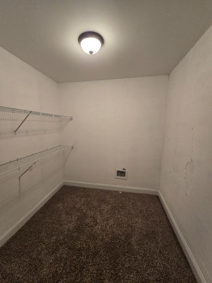 214 Hay Street - Photo 7 of 12