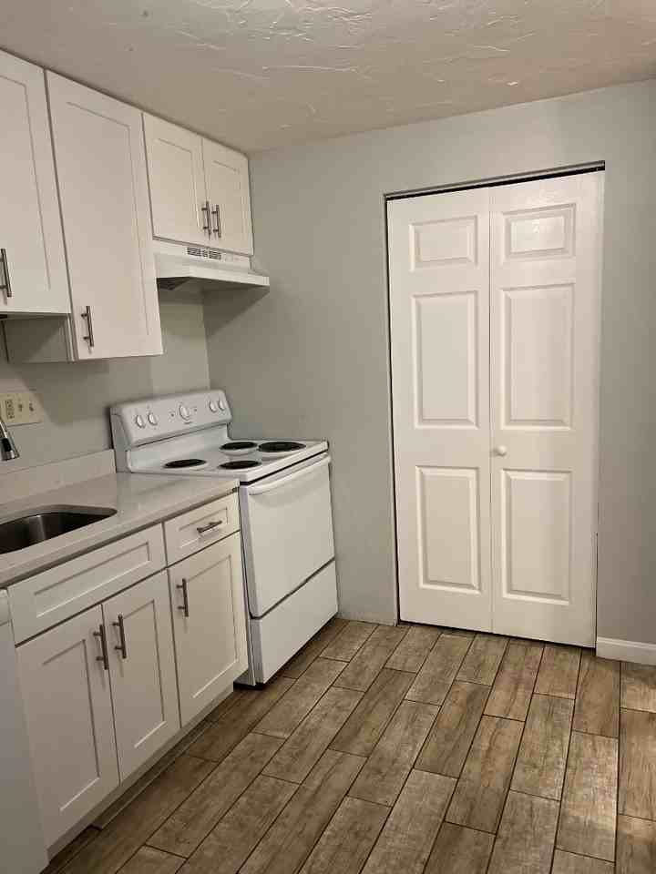 Kelvin Properties LLC - Photo 4 of 10