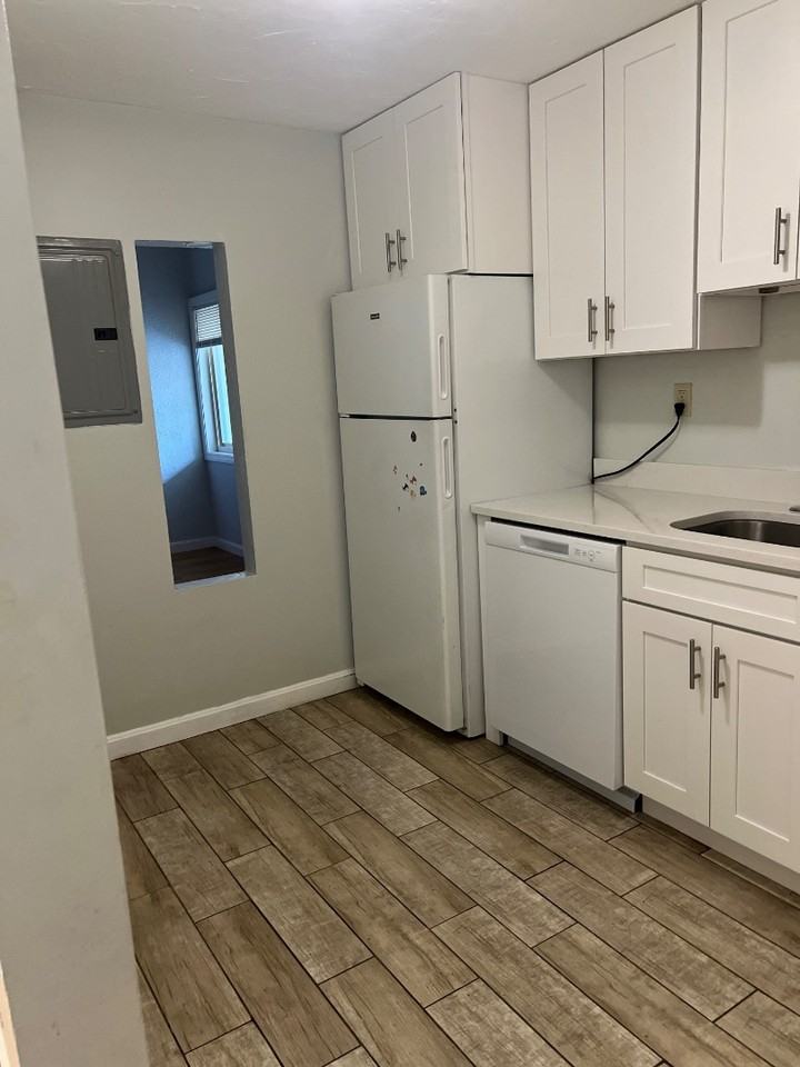 Kelvin Properties LLC - Photo 5 of 10