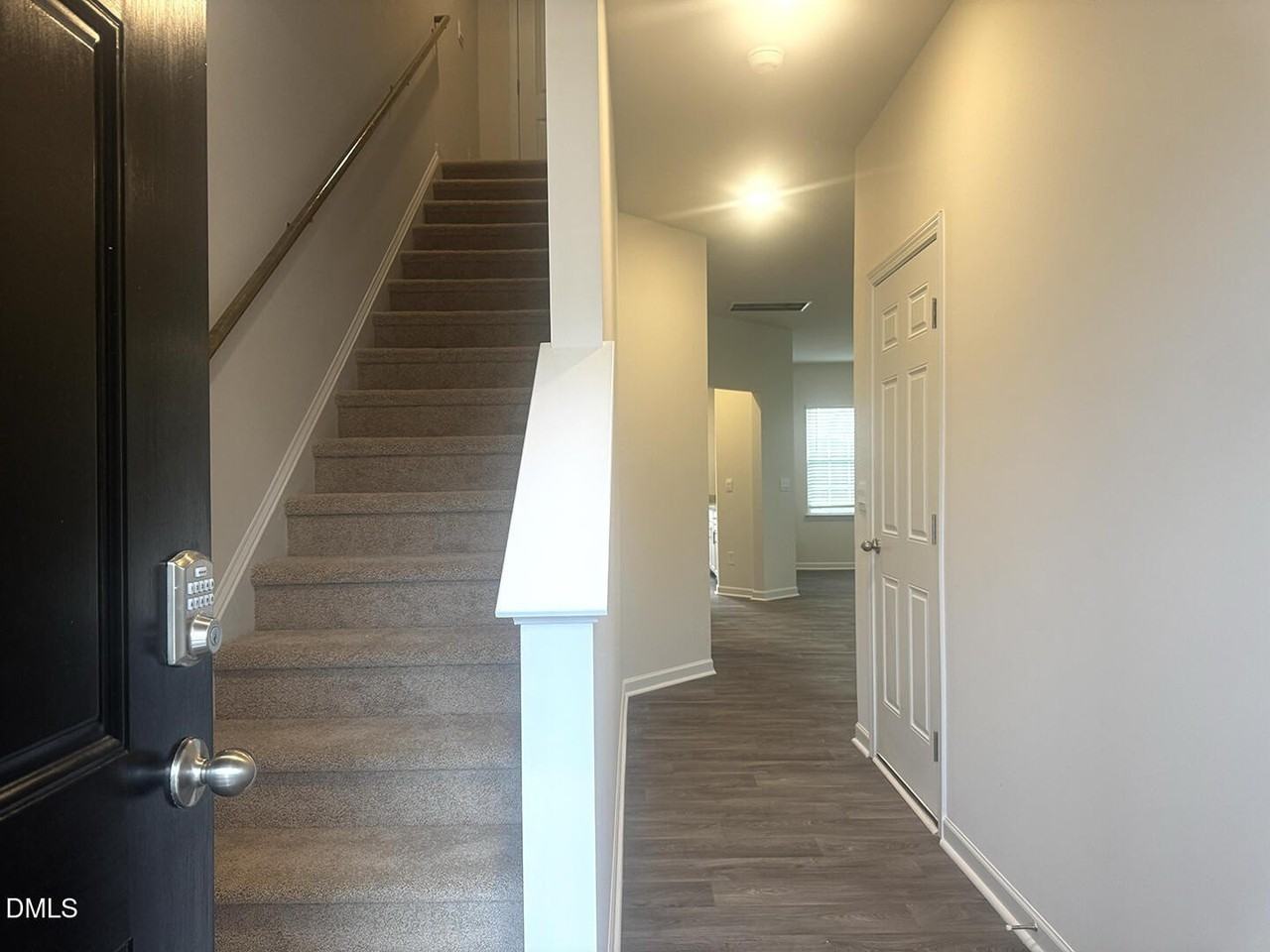 237 Canopy Dr - Photo 5 of 39