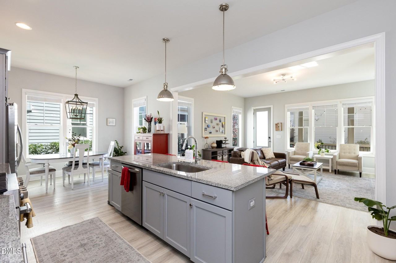 1103 Tannin Drive - Photo 7 of 28