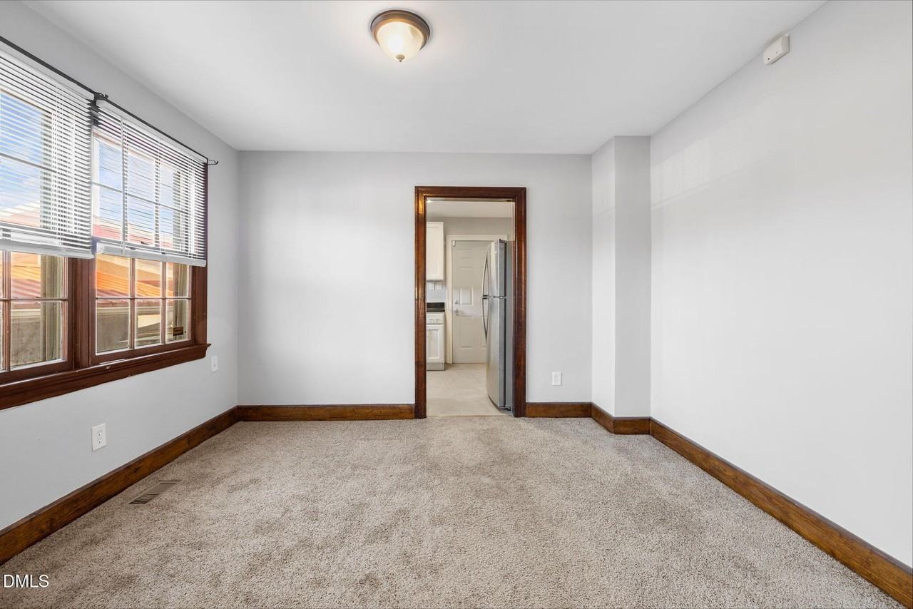 109 Lincoln Ct - Photo 7 of 27