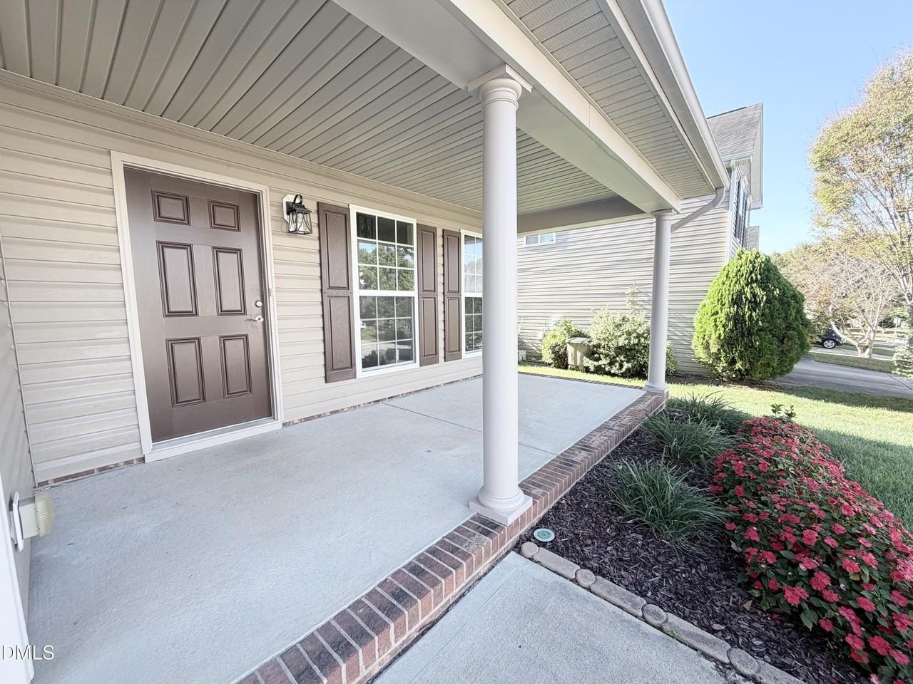 720 Stackhurst Way - Photo 2 of 35