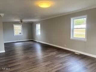 108 Hillrise Dr - Photo 3 of 16