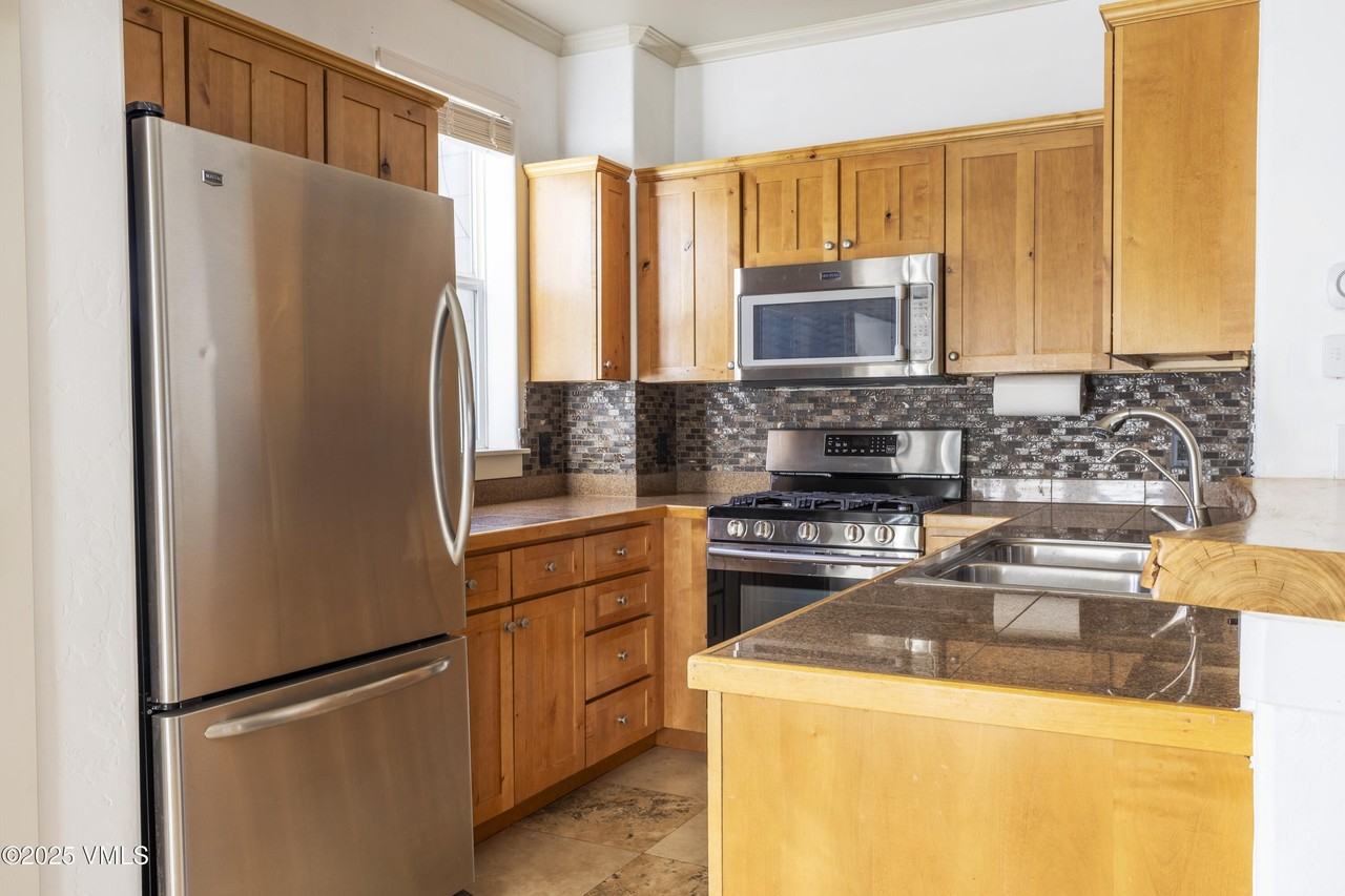 20 Macdonald Street - Photo 3 of 10