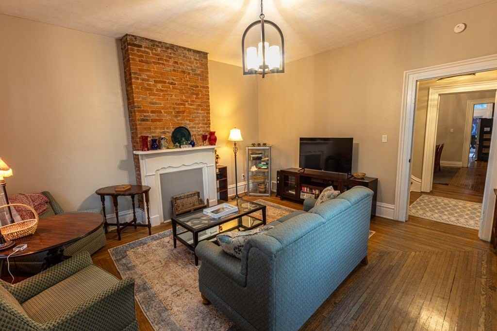 2232 Eoff St - Photo 5 of 23