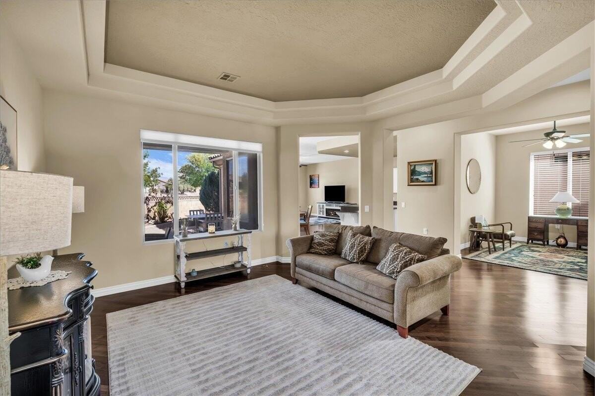 2034 W Sunstar Cir - Photo 7 of 22