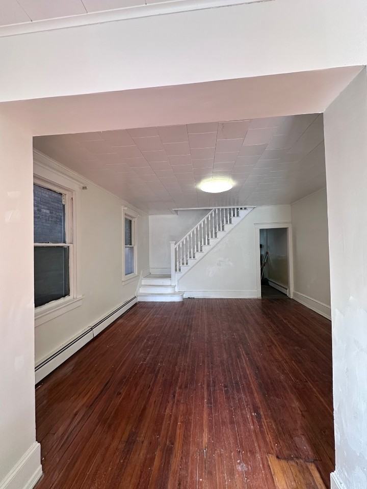 545 South Main Street - Photo 4 of 20