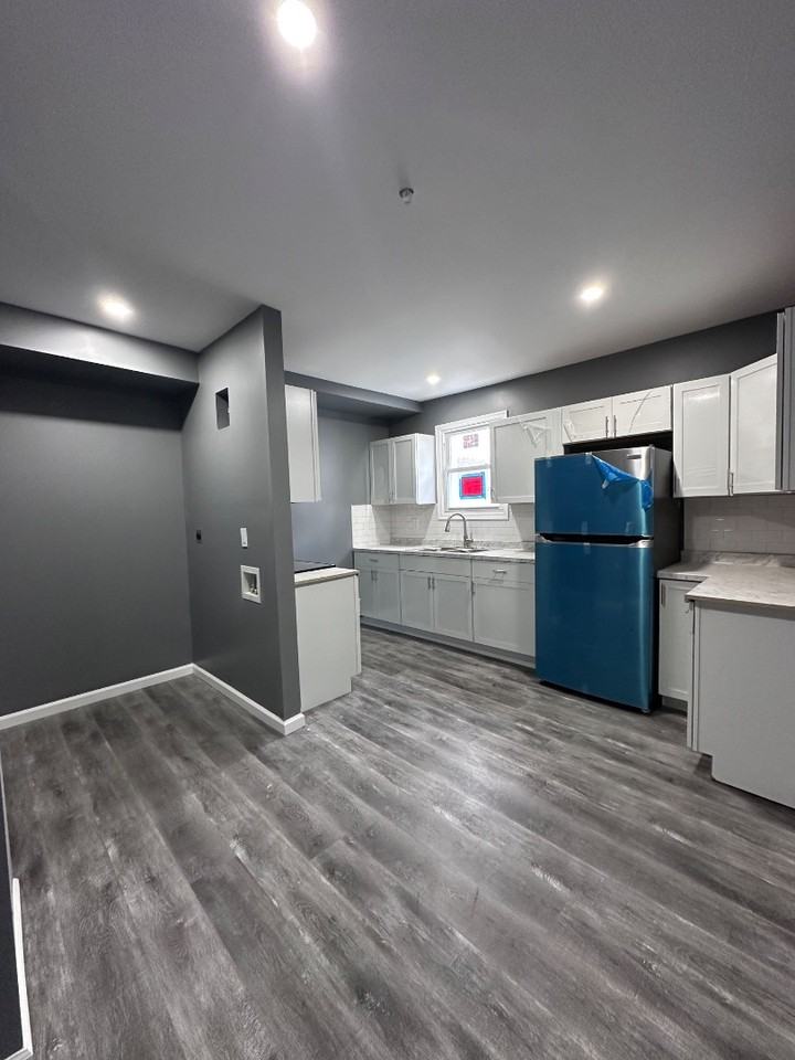 153 Vine St - Photo 2 of 7