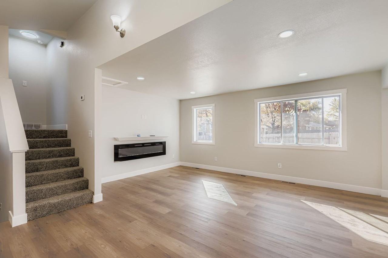 832 21st St Sw - Photo 4 of 11