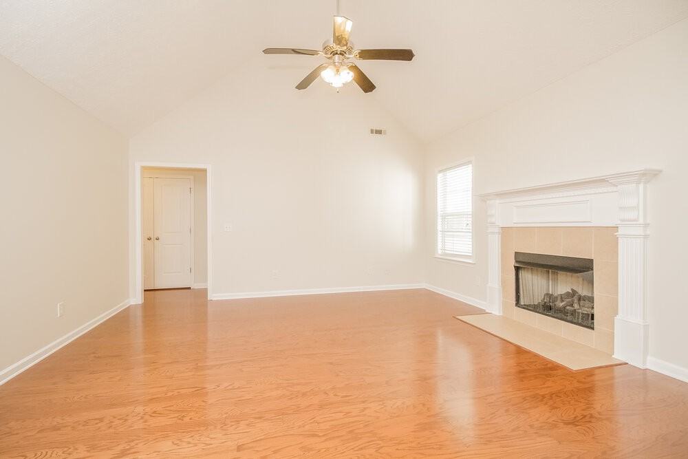 3155 Hardwood Dr - Photo 3 of 17