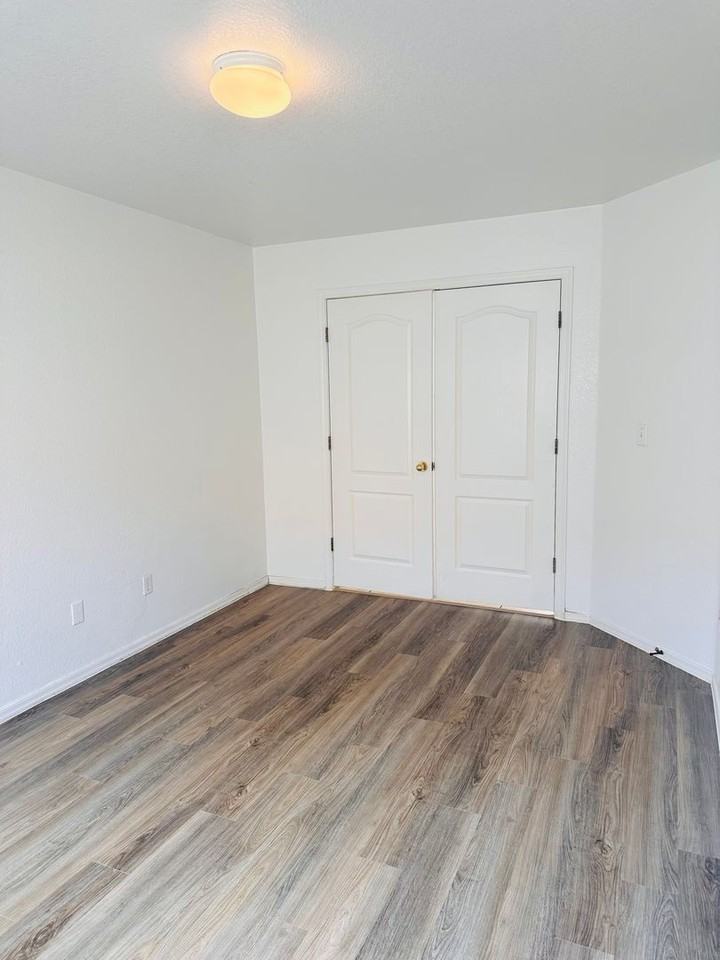 2384 W Silverbell Tree Dr - Photo 6 of 17