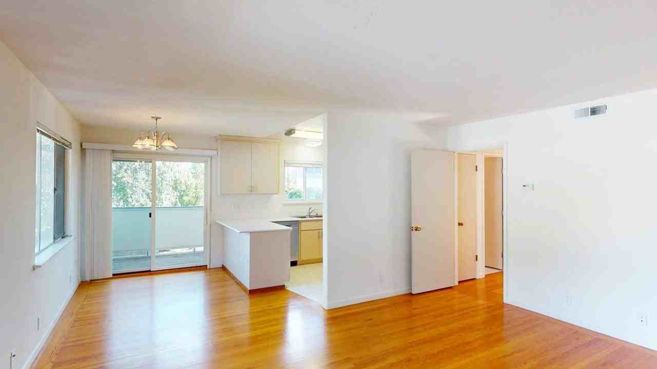 207 Kent Ave - Photo 2 of 25