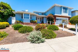 featured image of 2674 Hastings Avenue