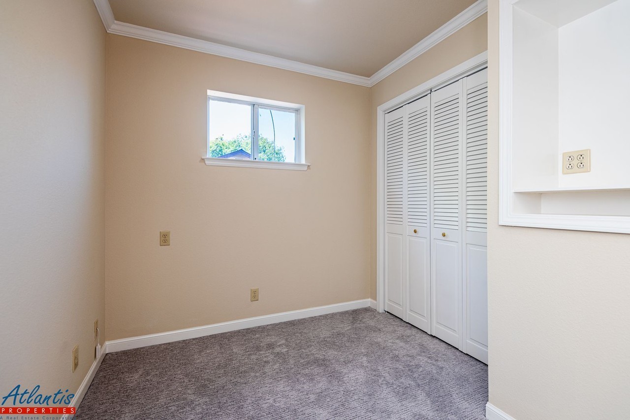 2674 Hastings Avenue - Photo 6 of 25