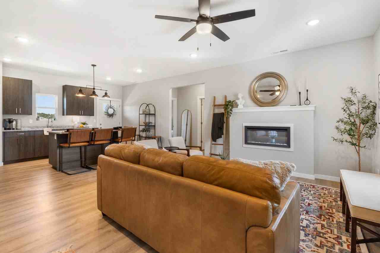 740 Vivian Street - Photo 3 of 37