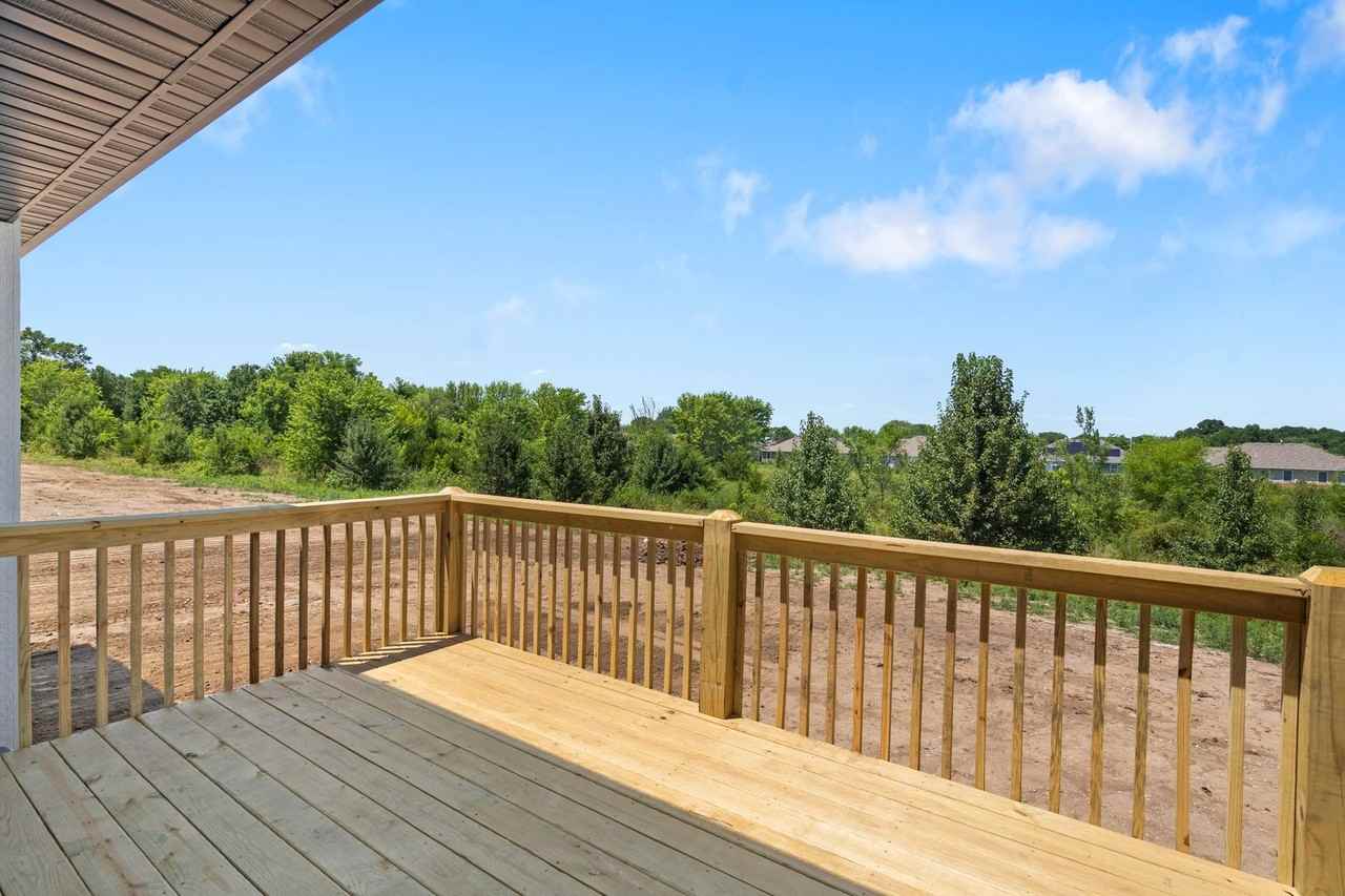 740 Vivian Street - Photo 4 of 37