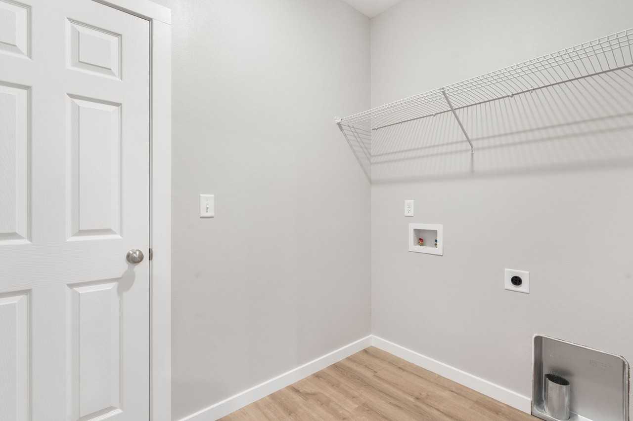 740 Vivian Street - Photo 6 of 37