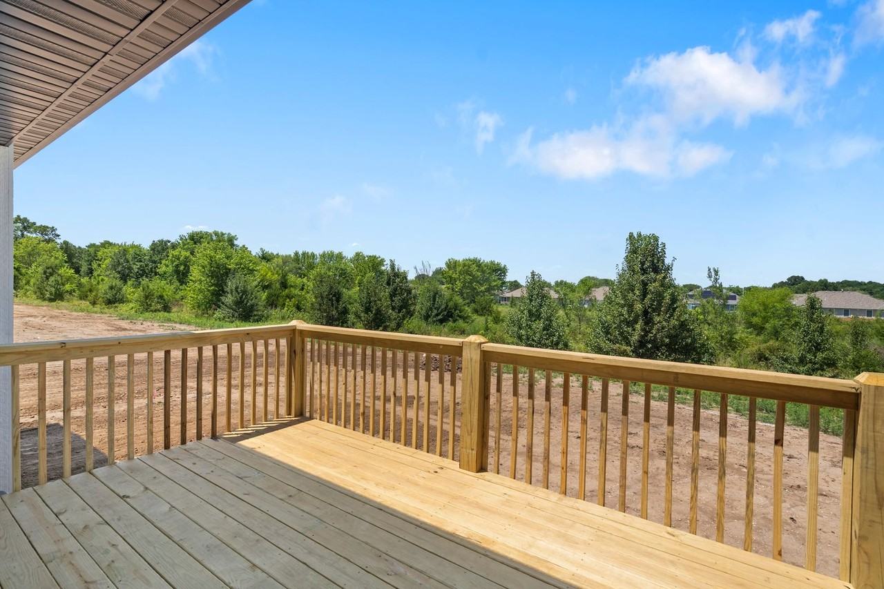 730 Vivian Street - Photo 4 of 37