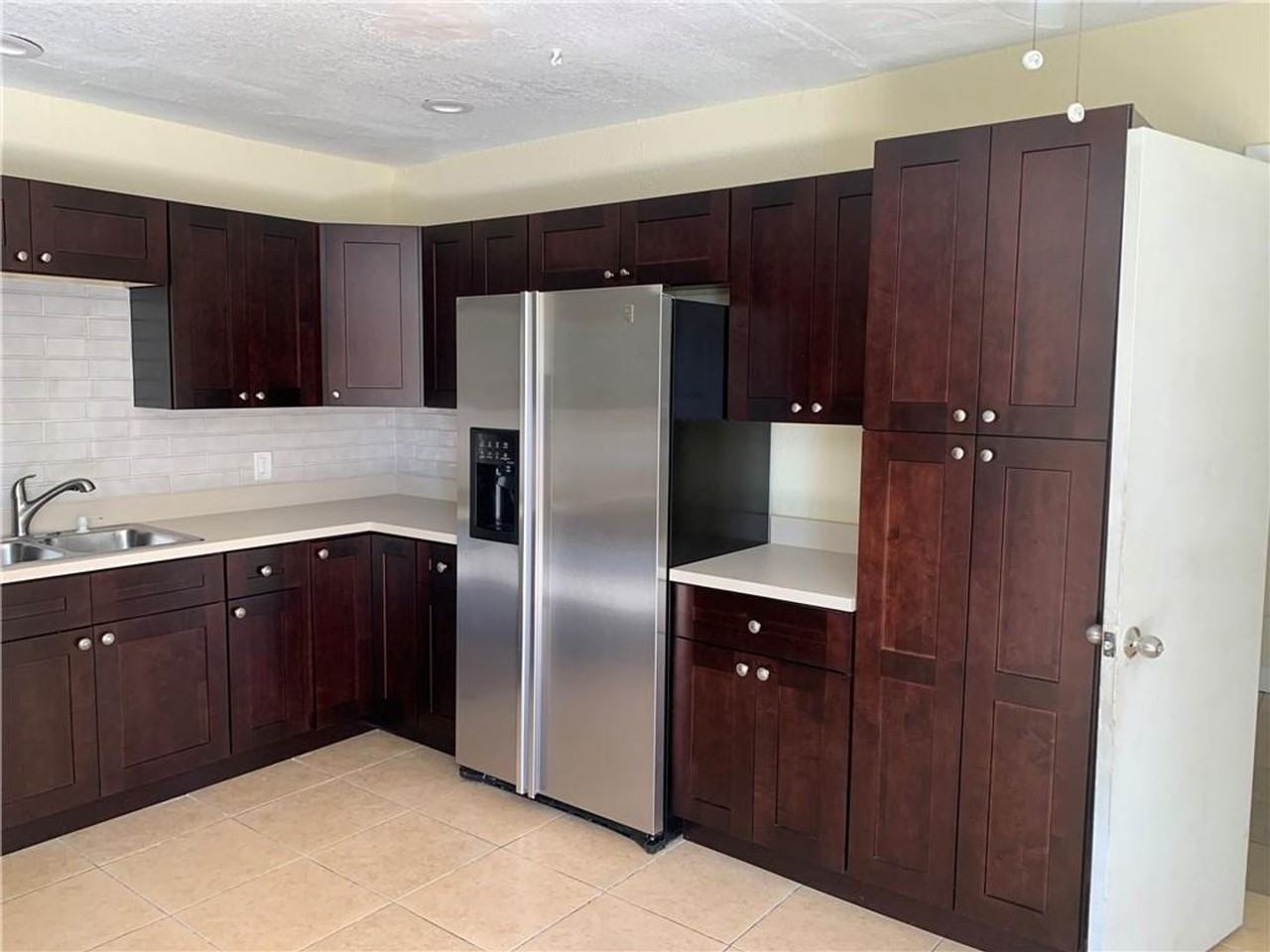 2701 Northwest 21st Street - Photo 5 of 17