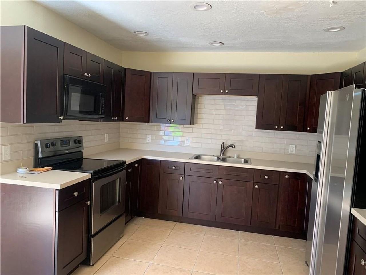 2701 Northwest 21st Street - Photo 6 of 17