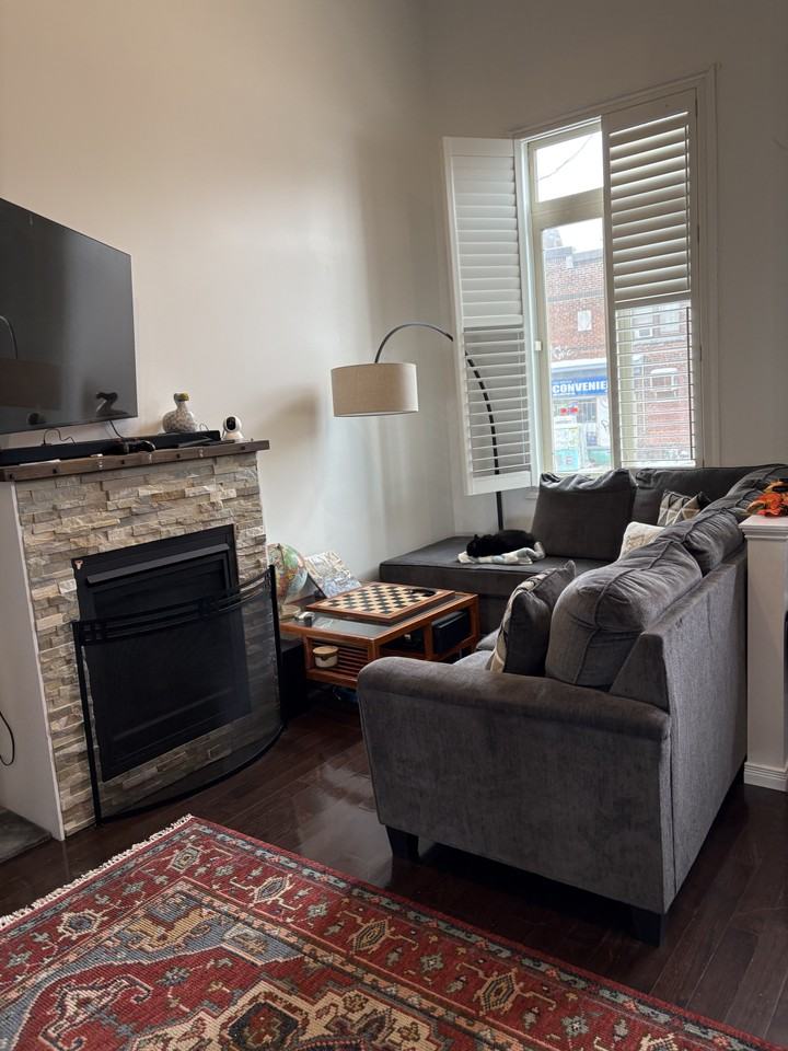 287 Kingswood Road - Photo 3 of 14