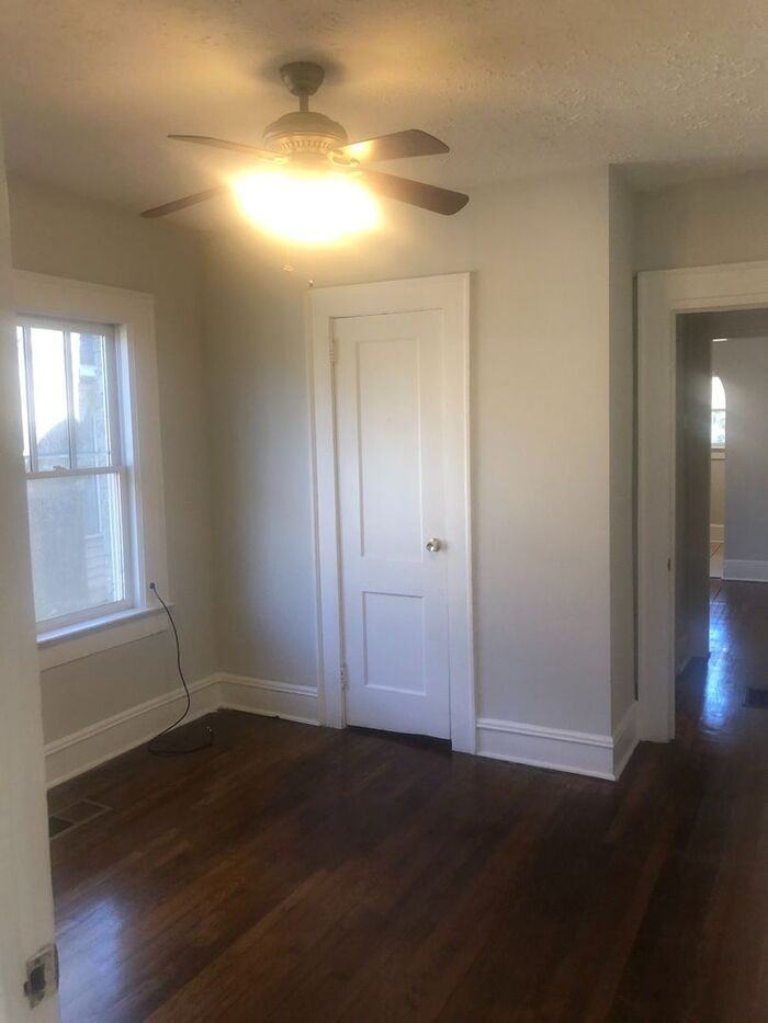 725 Catherine St Sw #1 - Photo 5 of 15