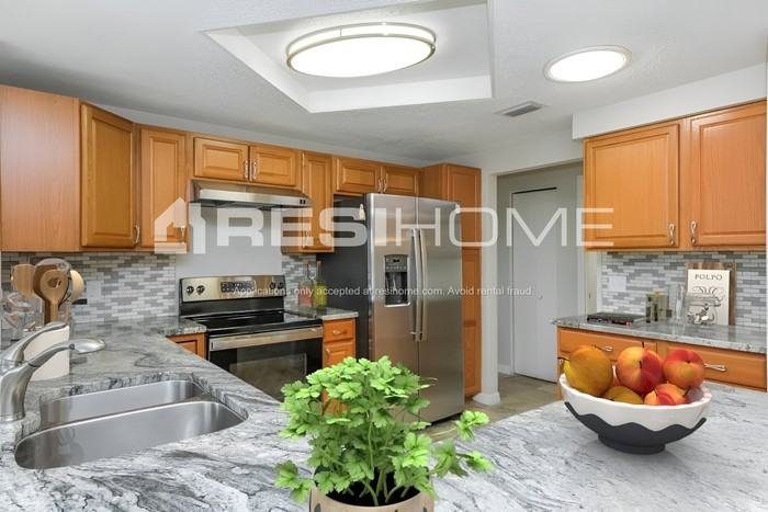 7170 Skylark Dr - Photo 2 of 19