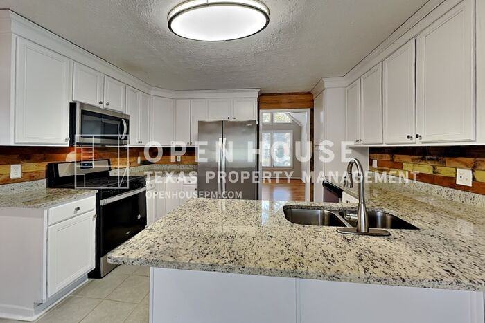 3021 Wendy Lane - Photo 6 of 26