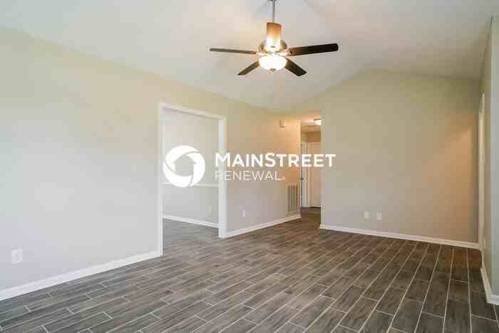 110 Impressive Ln - Photo 4 of 16