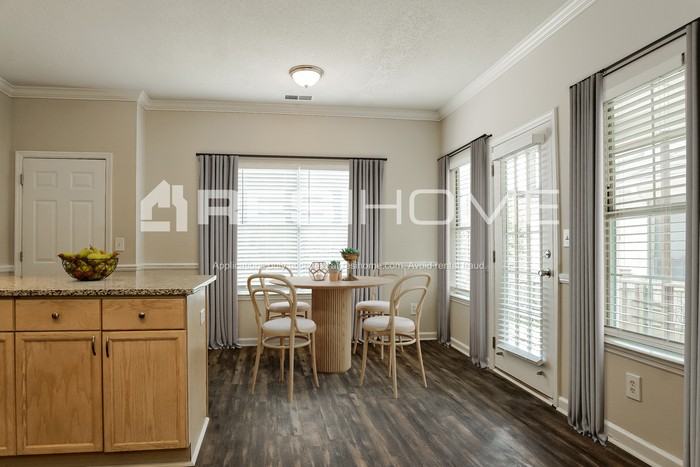 2106 Russet Meadows Ln - Photo 5 of 19