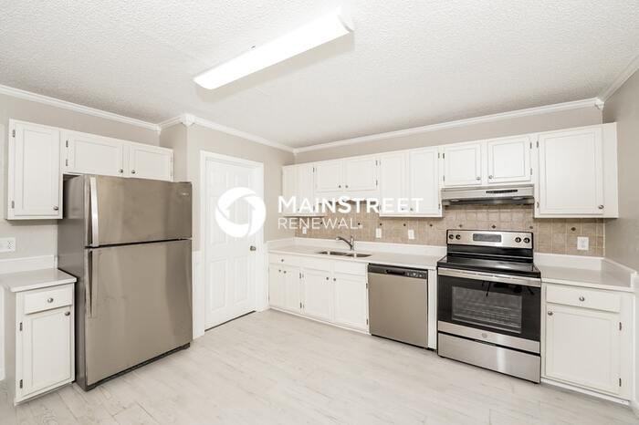 5712 Desoto Dr - Photo 5 of 16