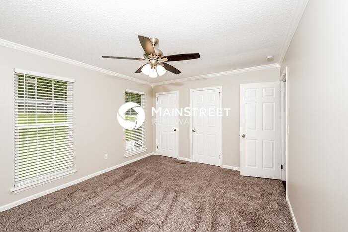 5712 Desoto Dr - Photo 6 of 16