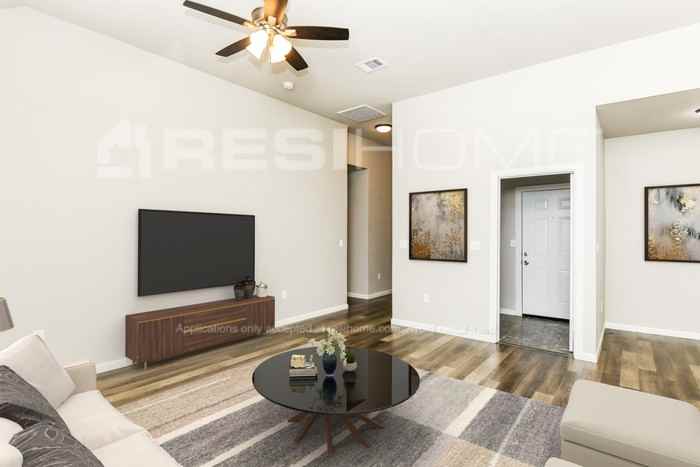 101 Fairview St - Photo 5 of 16