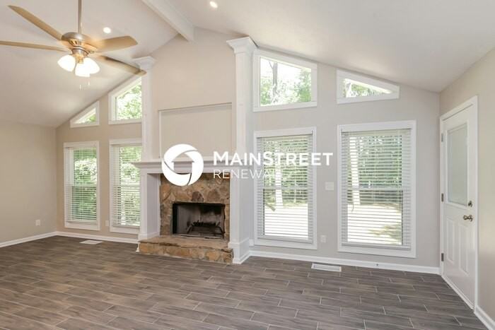 1255 Taramore Dr - Photo 3 of 18