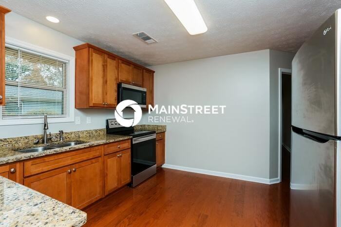 1677 Pheasant Drive - Photo 3 of 16