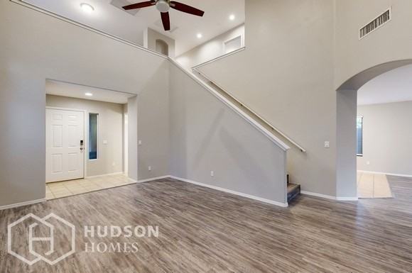 15538 W Supai Cir - Photo 5 of 40