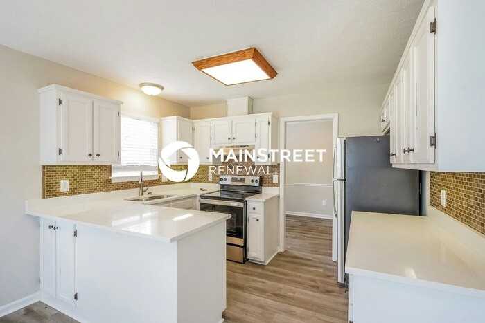 204 Oxford Place - Photo 6 of 15