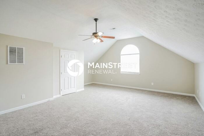 204 Oxford Place - Photo 7 of 15