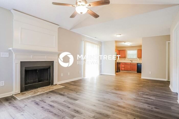 3816 Northlake Dr - Photo 2 of 16