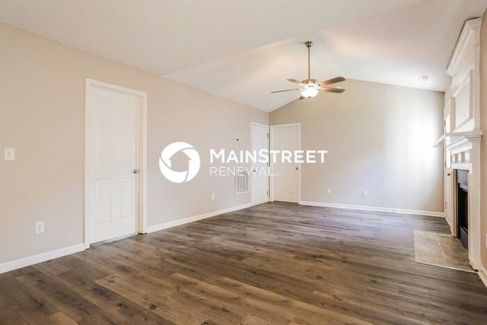 3816 Northlake Dr - Photo 3 of 16