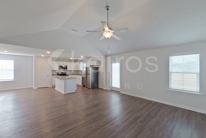 137 Western Red Cedar Dr - Photo 2 of 22