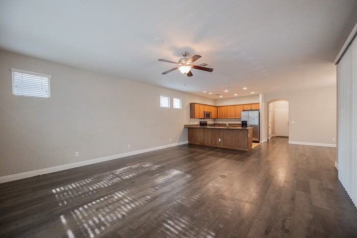 3314 E Sheffield Rd - Photo 5 of 32