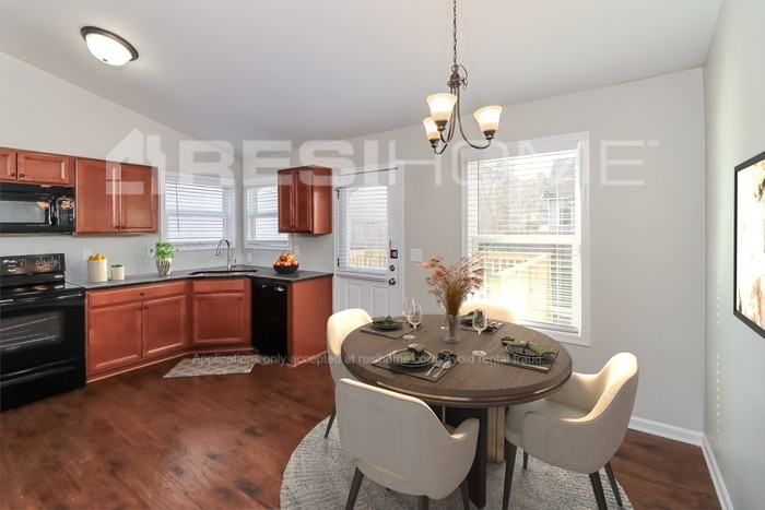 17 Oakbrook Dr Sw - Photo 3 of 20