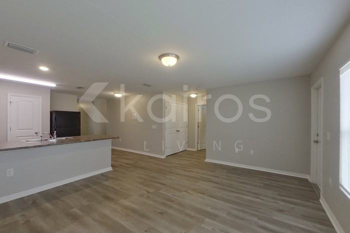 315 Ne 25th Ter - Photo 5 of 22