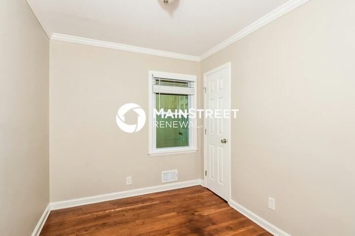 598 Oakside Drive Southwest - Photo 3 of 17