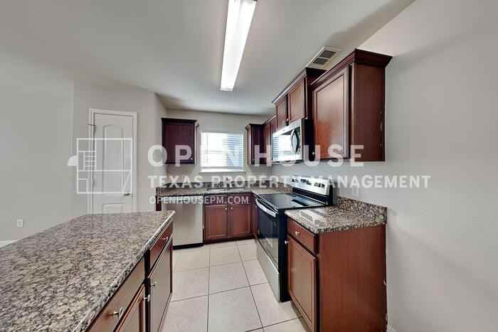 6309 Trinity Creek Drive - Photo 7 of 21